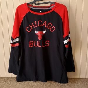 EUC Chicago Bulls tee large black red long sleeves